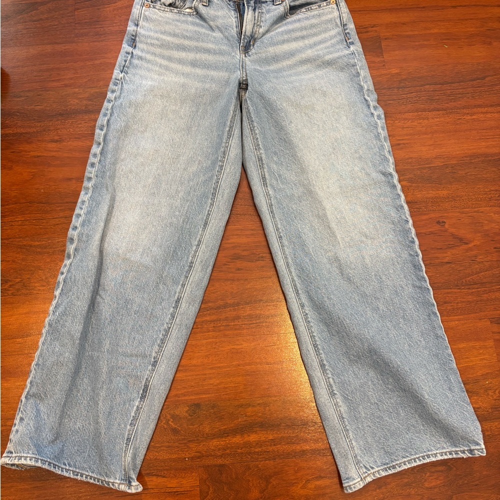 American Eagle Outfitters Light Blue Denim Jeans